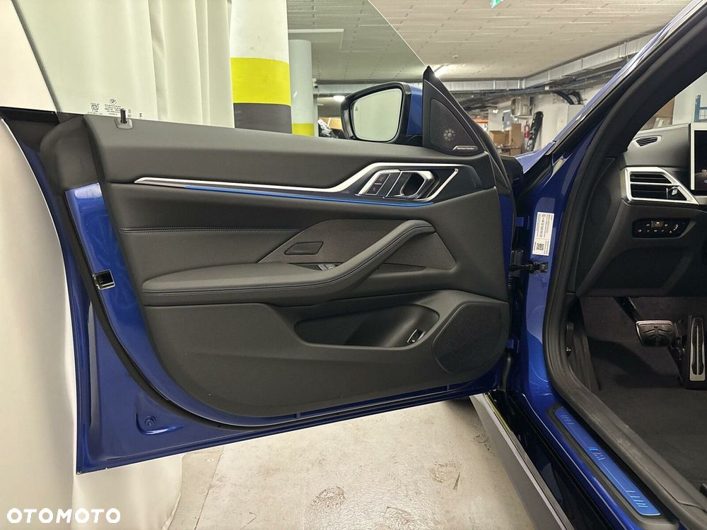 BMW i4 - 11
