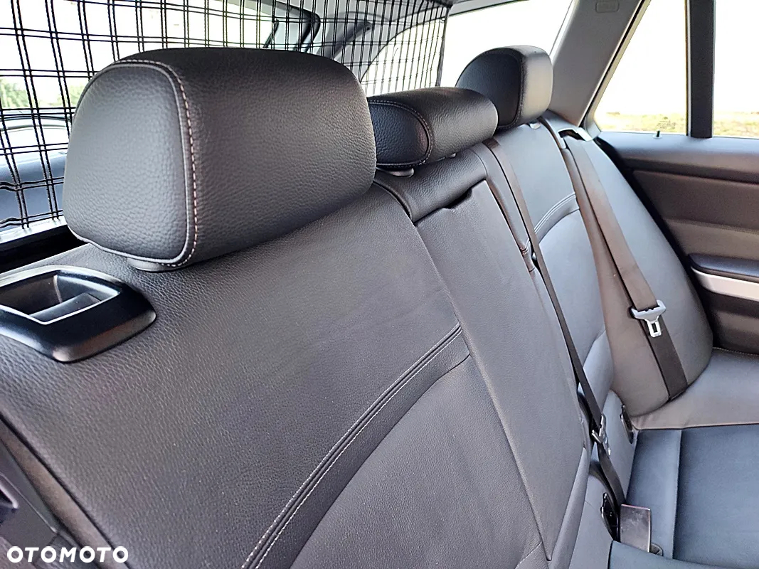 BMW Seria 3 320d - 23
