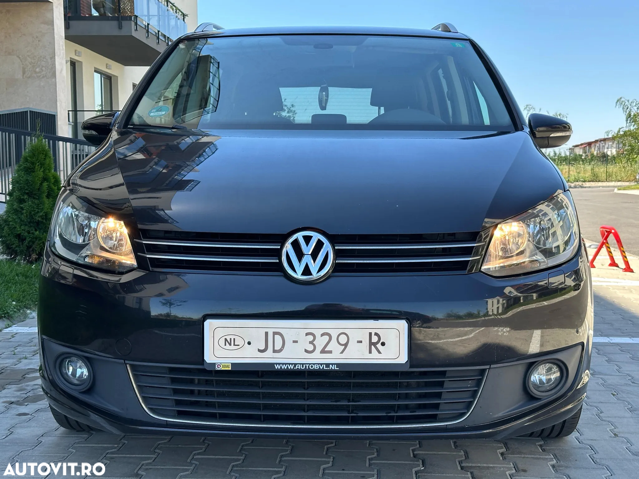 Volkswagen Touran 1.6 TDI DPF MATCH - 2