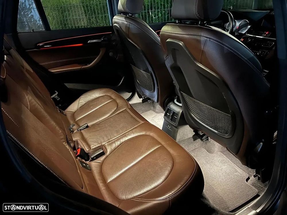 BMW X1 16 d sDrive Auto Line Sport - 28
