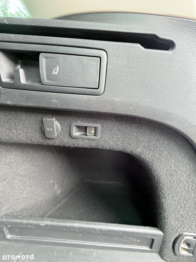 Volkswagen Passat - 13