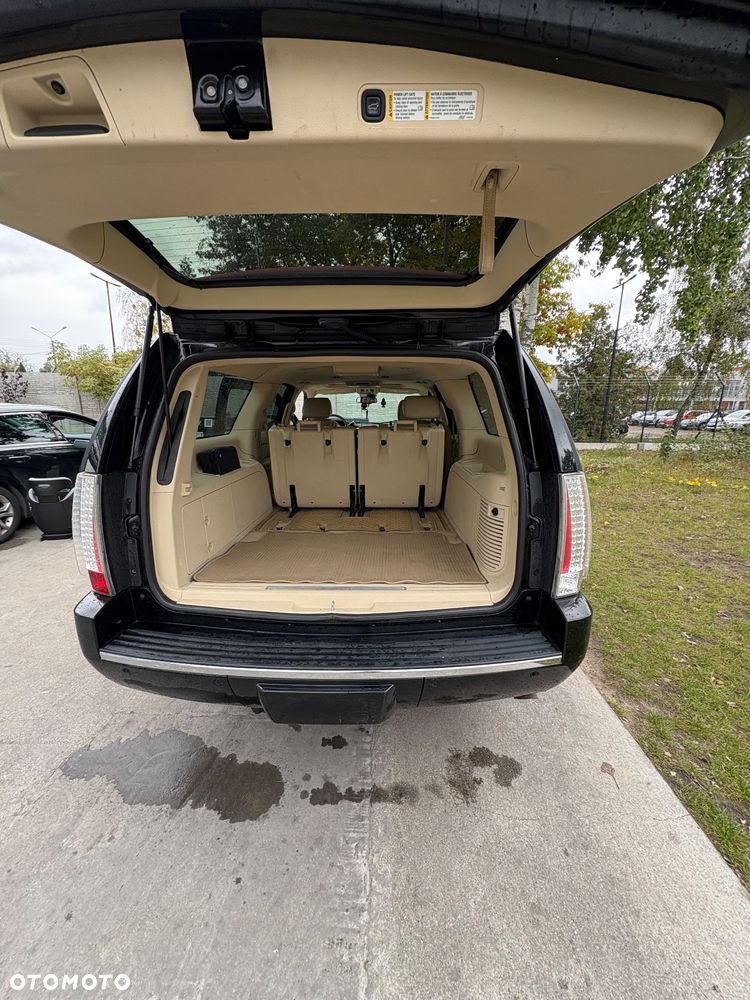 Cadillac Escalade - 6
