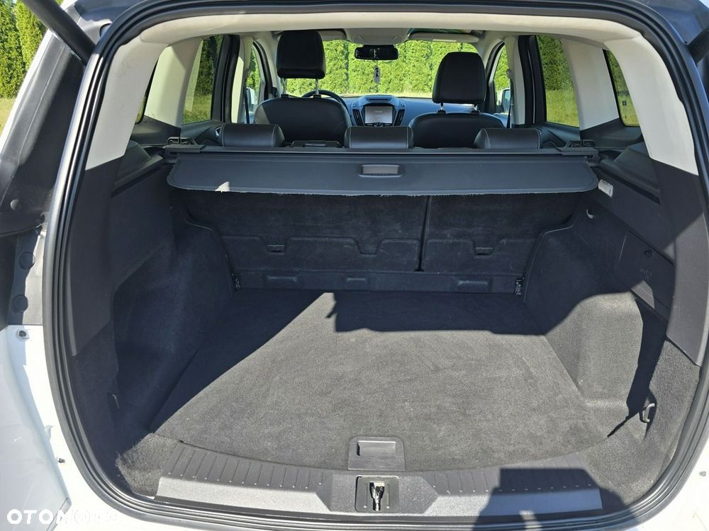 Ford Kuga - 19