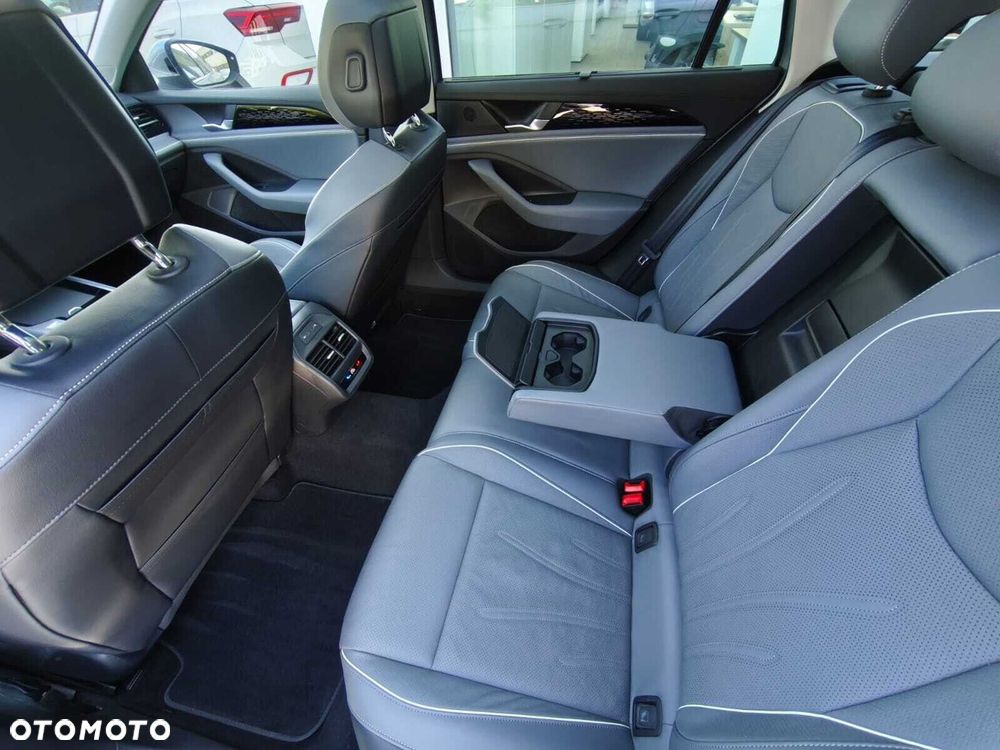 Volkswagen Passat Variant 2.0 TDI SCR Elegance DSG - 20