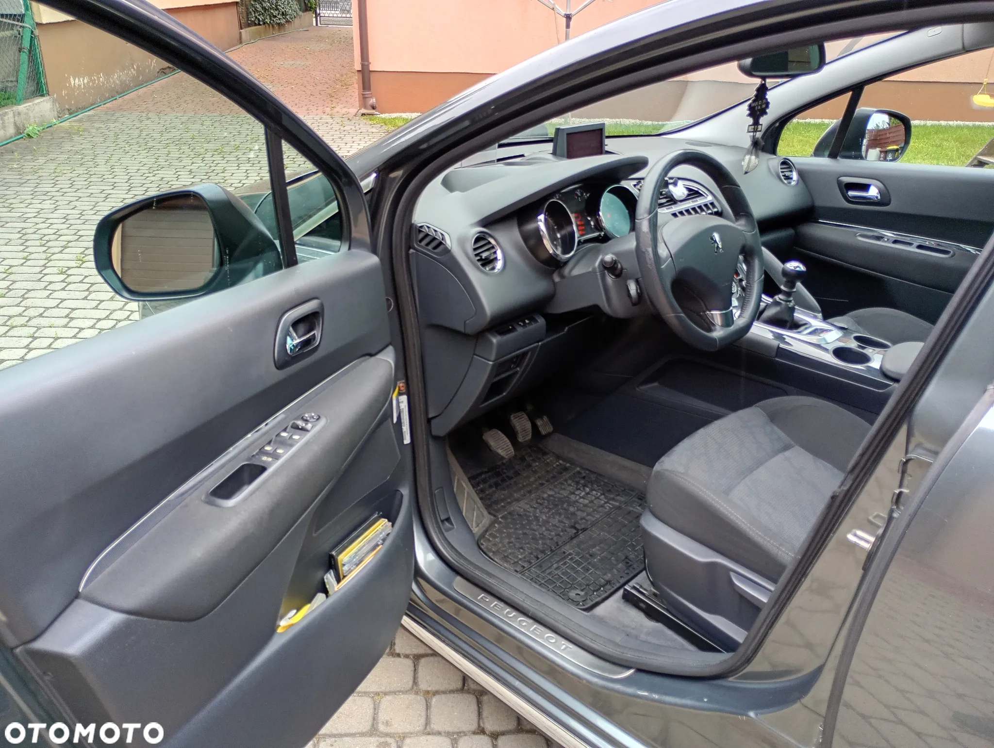 Peugeot 3008 - 18