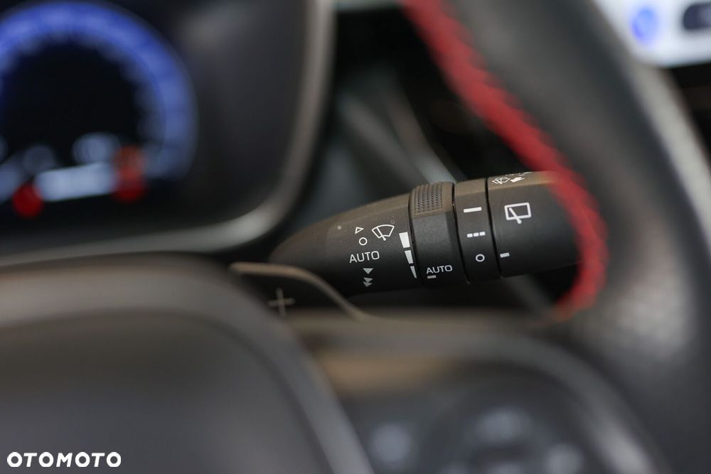 Toyota Corolla 2.0 Hybrid GR Sport Dynamic - 32