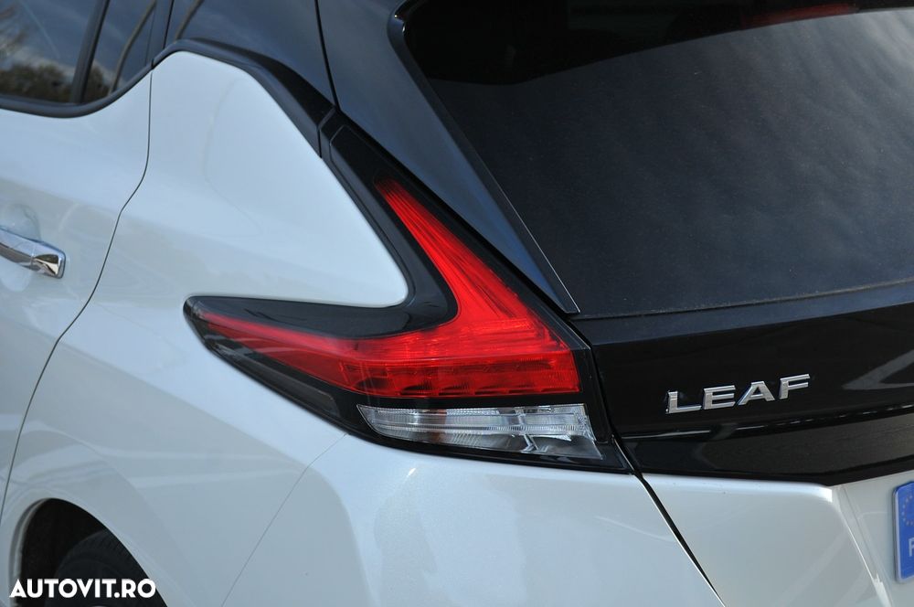 Nissan LEAF 40 kWh N-Connecta - 18