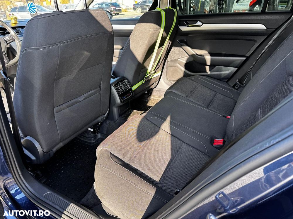 Volkswagen Passat Variant 2.0 TDI (BlueMotion Technology) Trendline - 21
