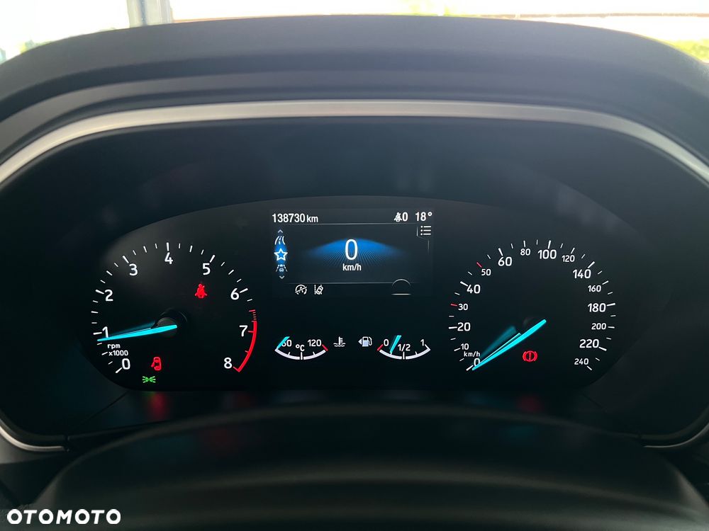 Ford Focus 1.0 EcoBoost mHEV Titanium - 26