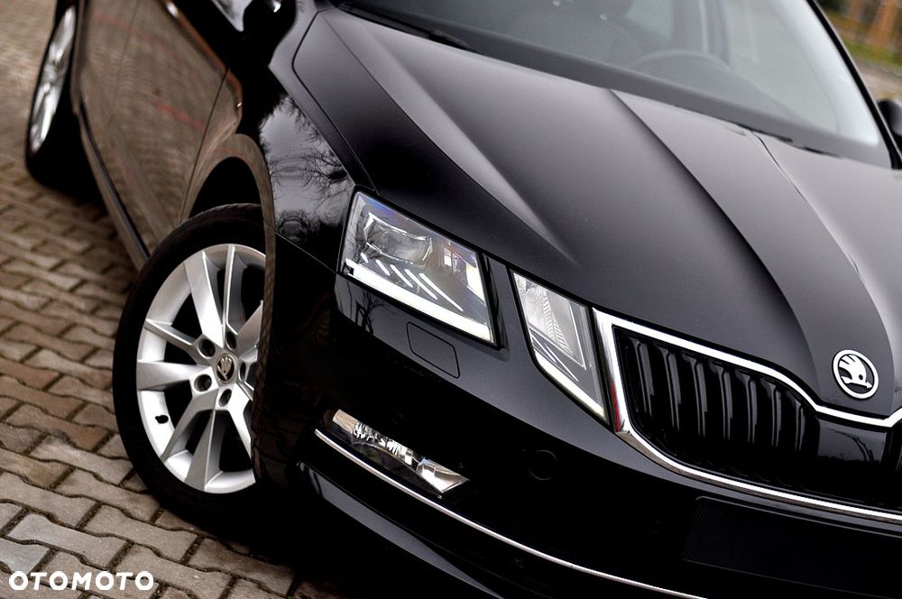 Skoda Octavia 1.6 TDI Premium Edition - 1