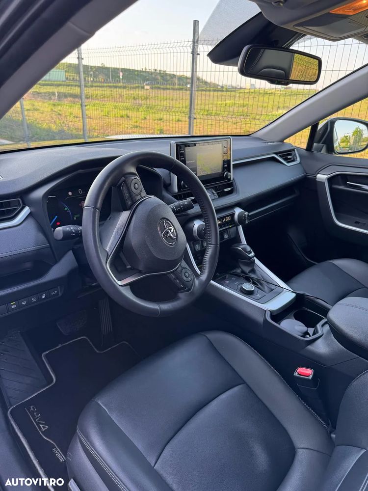 Toyota RAV4 2.0P CVT AWD Luxury - 8