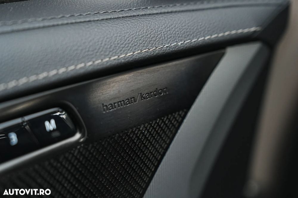 Volvo XC 90 B5 D AWD Plus Bright - 32