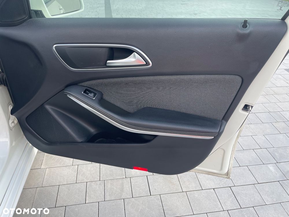 Mercedes-Benz Klasa A 180 d 7G-DCT - 31