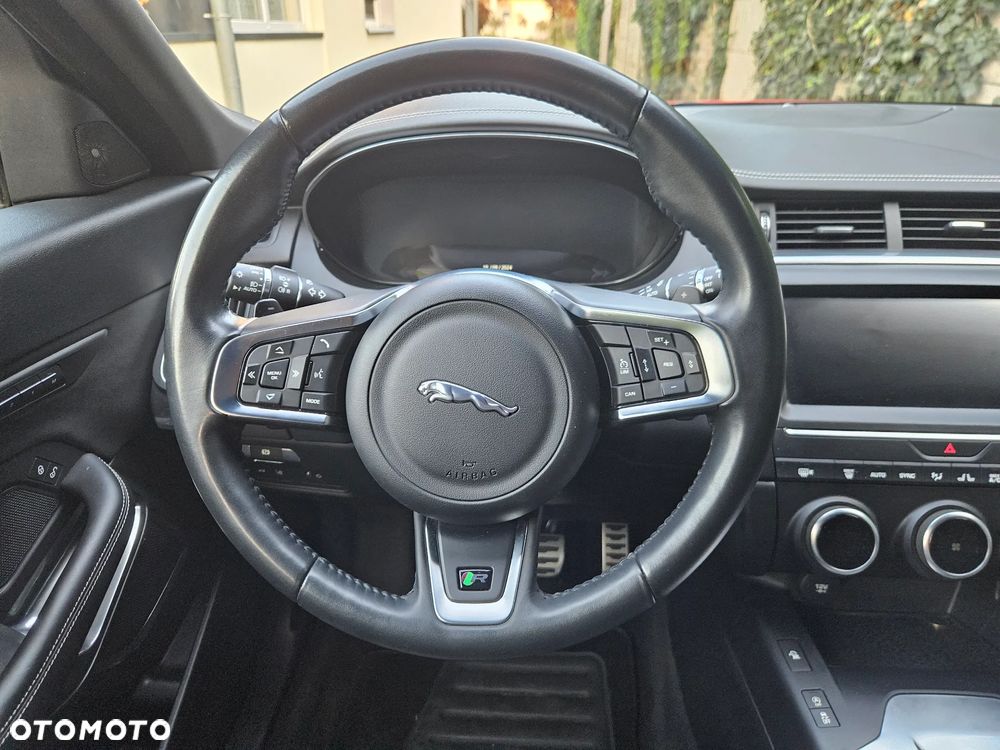 Jaguar E-Pace D240 AWD R-Dynamic SE - 11