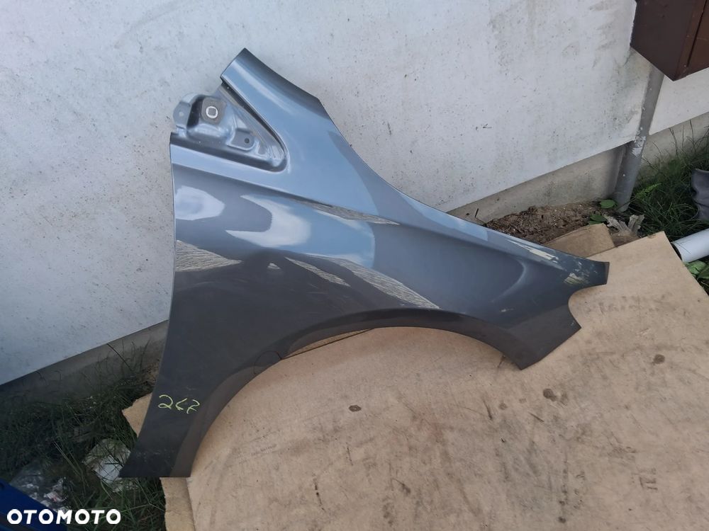 Błotnik prawy przód MERCEDES B-KLASA 247  2478811000 ORYGINAŁ - 2