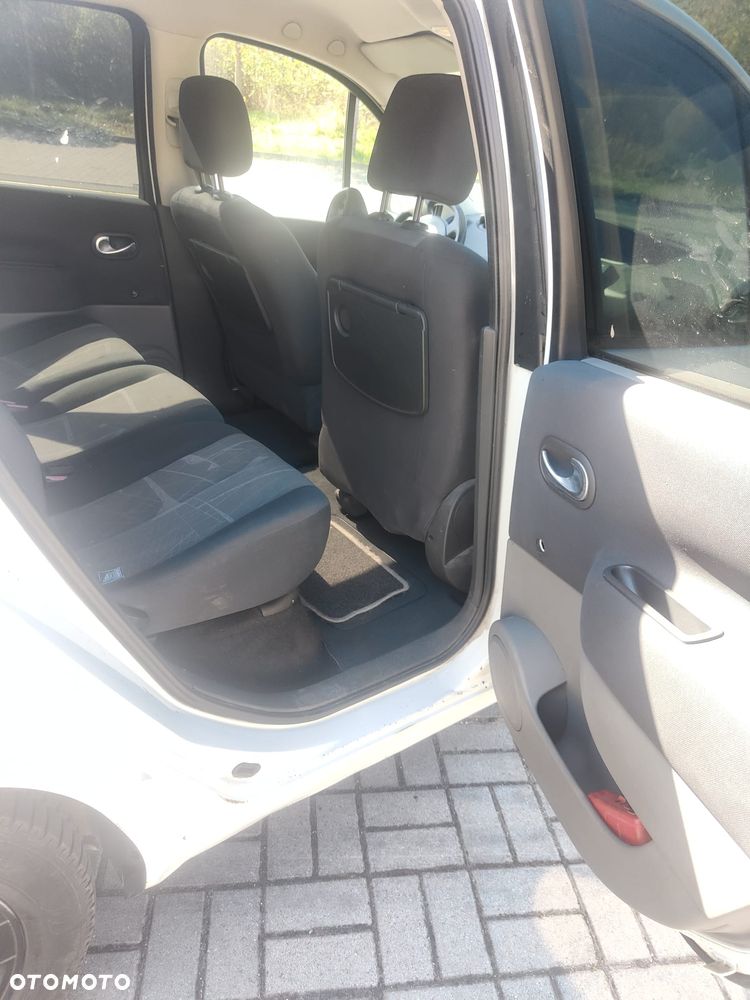 Renault Scenic 1.9 dCi FAP Conquest - 18