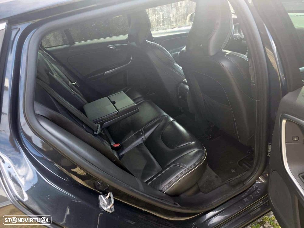 Volvo V60 D6 Twin Engine Geartronic RDesign - 18