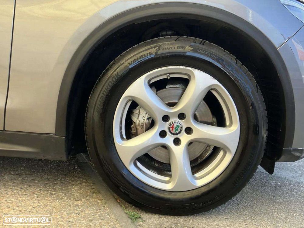 Alfa Romeo Stelvio 2.2 D Super AT8 - 17