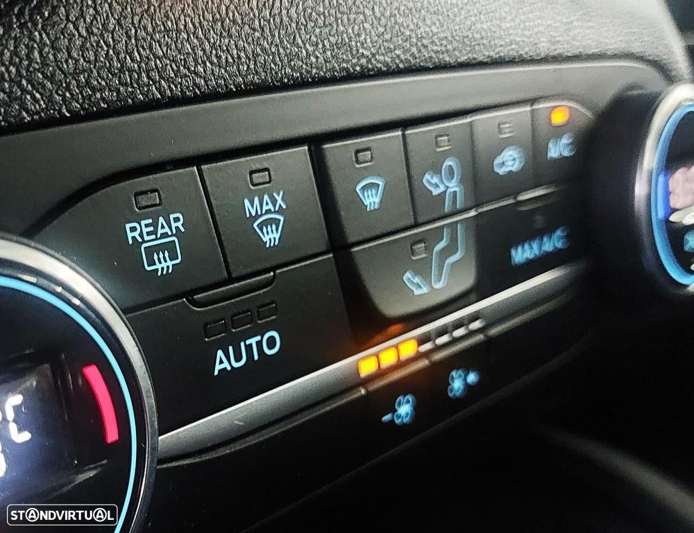 Ford Kuga 1.5 EcoBoost ST-Line - 32