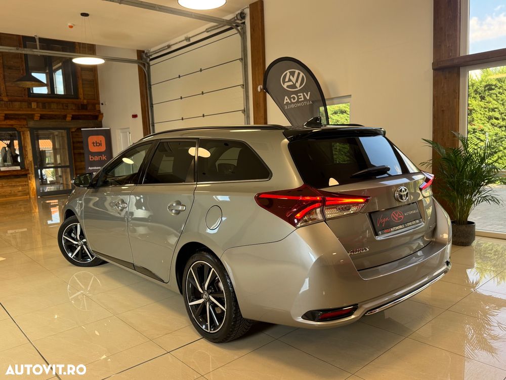 Toyota Auris 1.8 VVT-i Automatik Team Deutschland - 4