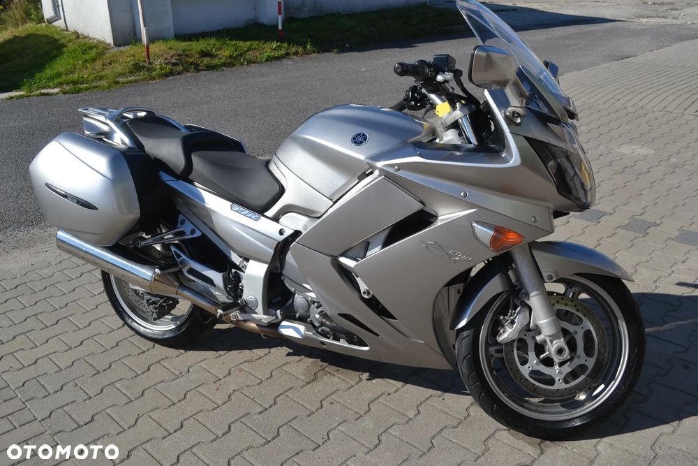Yamaha FJR - 17