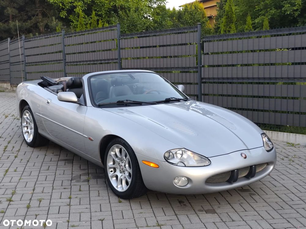 Jaguar XK8 - 7