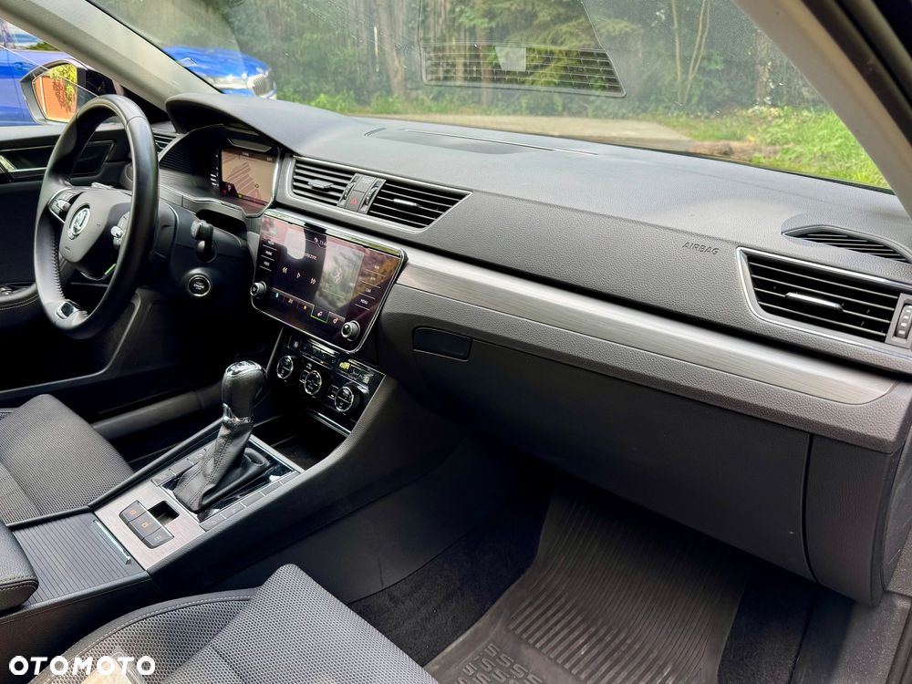 Skoda Superb 2.0 TDI SCR 4x4 Style DSG - 19