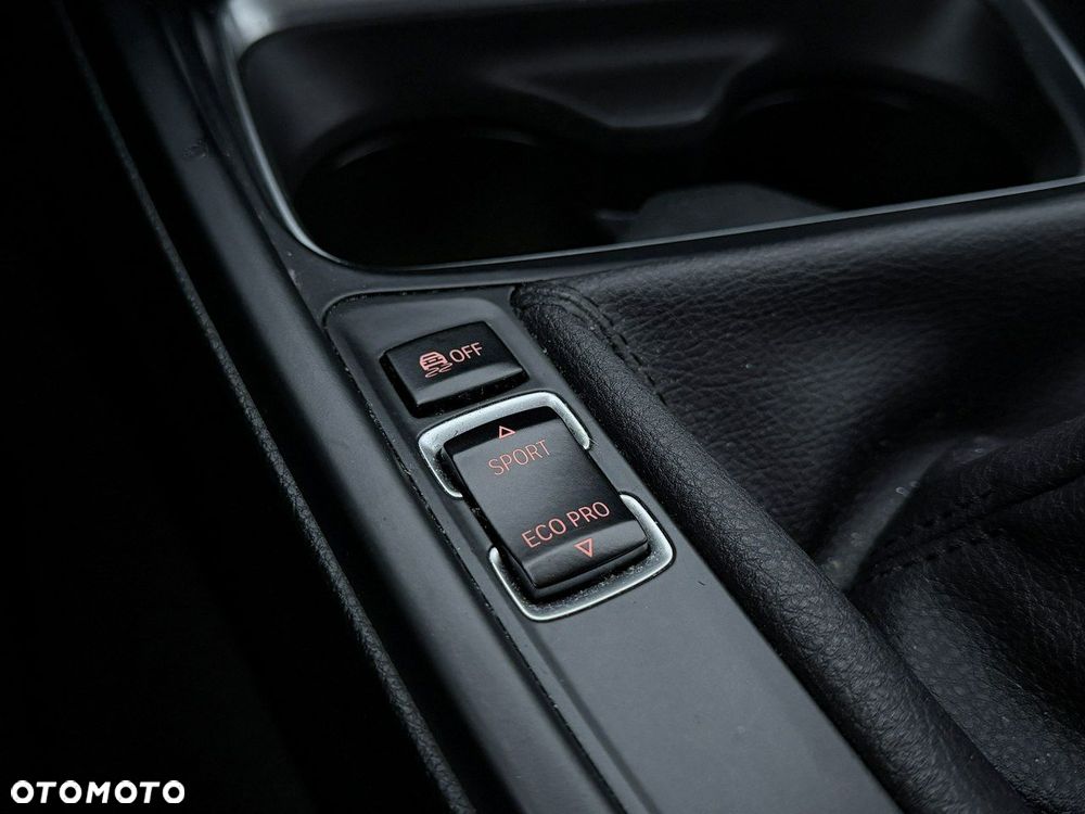 BMW Seria 3 316i - 24