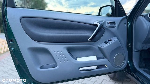 Toyota RAV4 4x4 Edition - 13