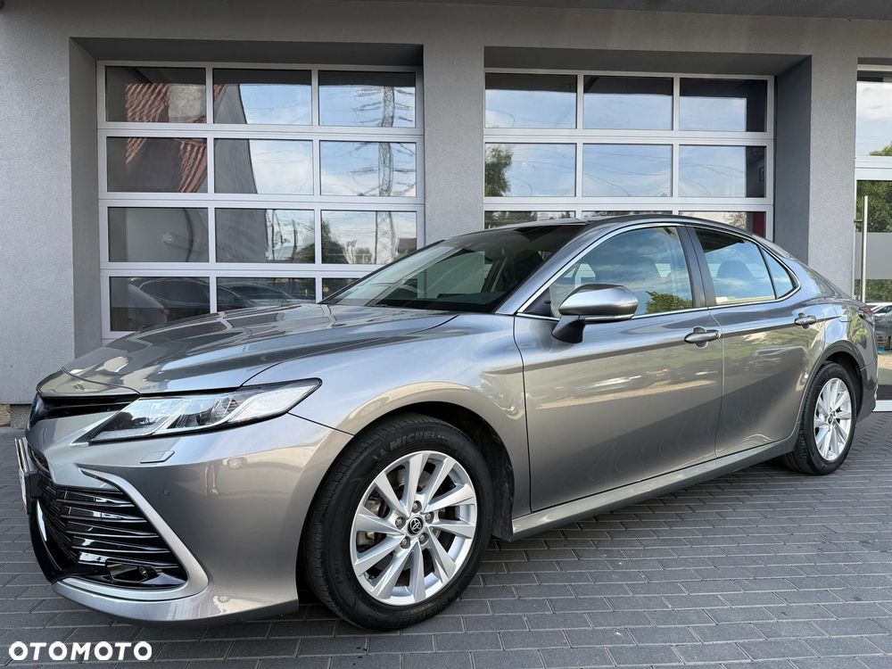 Toyota Camry 2.5 Hybrid Comfort CVT - 28