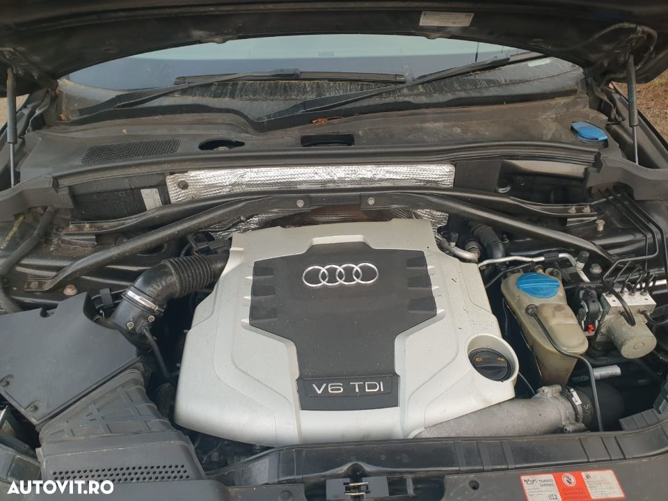 Dezmembrez Audi q5 4x4 2008 motor 3.0tdi 176kw 240cp CCWA cutie de viteze automata 7g tronic usa portiera stanga dreapta fata spate etrier fuzeta planetara bara capota dezmembrări a4 b8 a5 q7 - 6