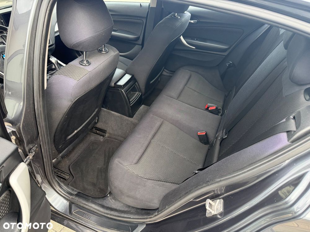 BMW Seria 1 118d - 17