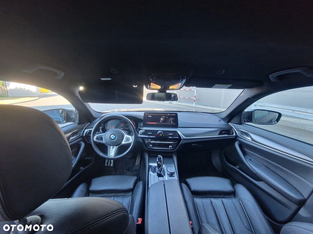 BMW Seria 5 520d xDrive M Sport sport - 17