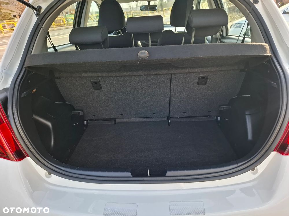 Toyota Yaris - 7