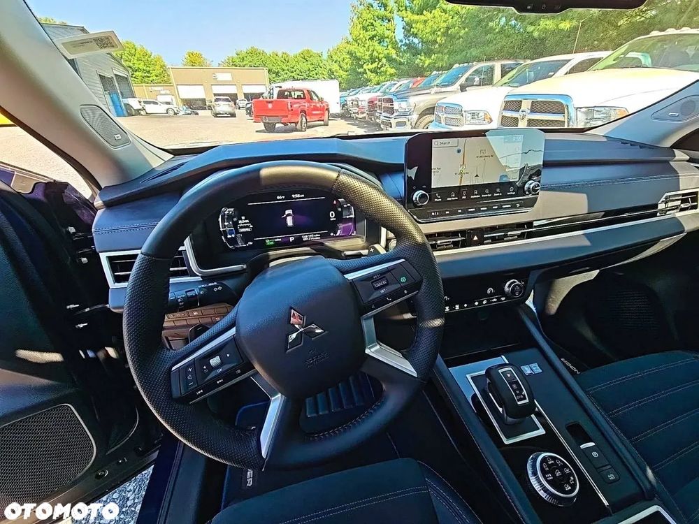 Mitsubishi Outlander - 7