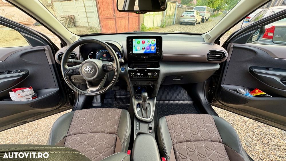 Toyota Yaris Cross 1.5 VVT-i HSD 116 4x2 HEV Business - 12