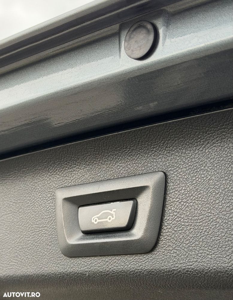 BMW Seria 5 520d Aut. Sport Line - 12