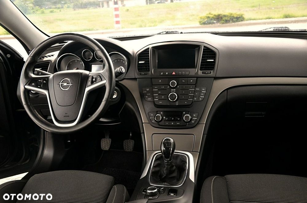Opel Insignia - 18