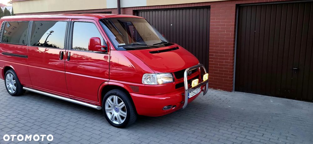 Volkswagen Caravelle - 9