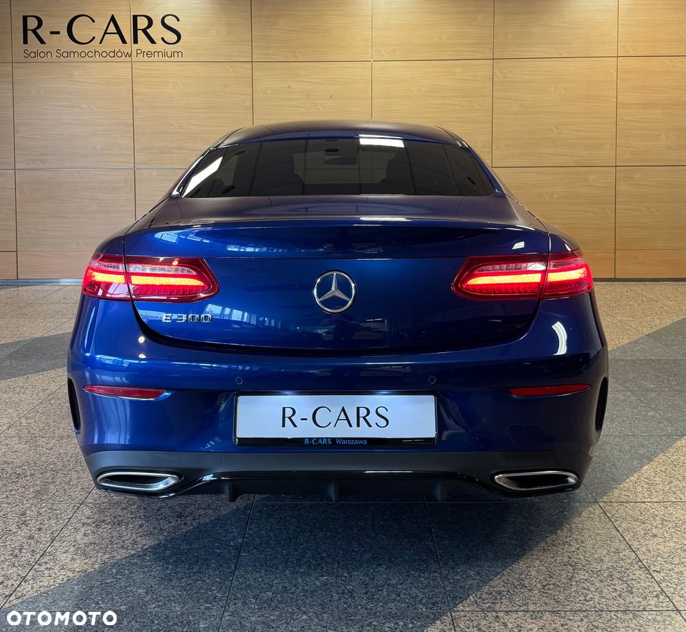 Mercedes-Benz Klasa E 300 9G-TRONIC AMG Line - 9