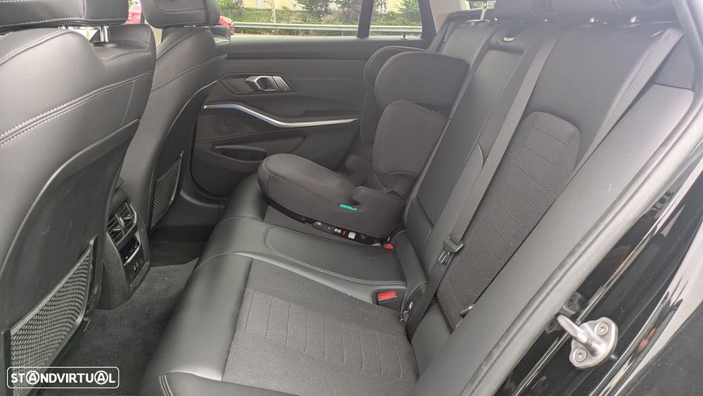 BMW 330 e Line Sport Auto - 11