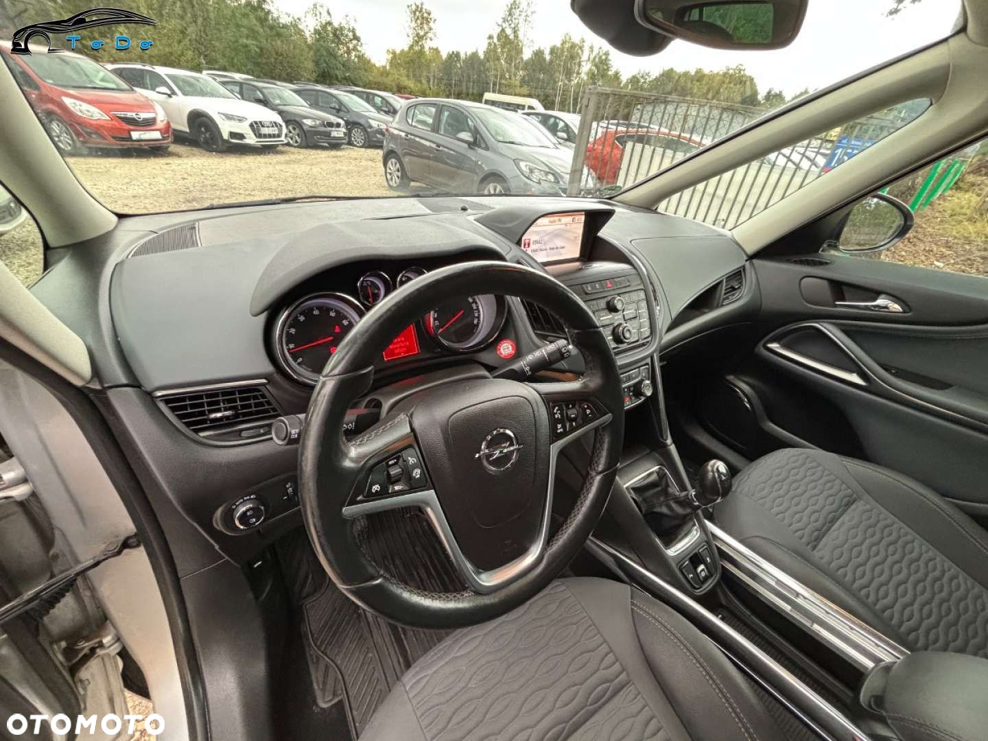 Opel Zafira 1.4 T Cosmo EcoFLEX S&S EU6 - 17