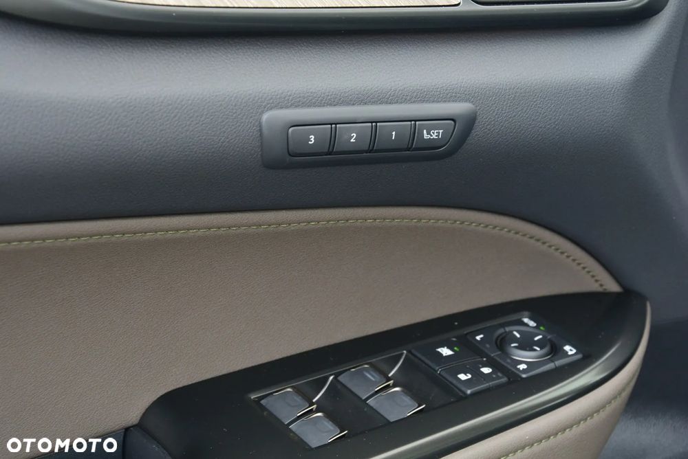Lexus NX 350h Overtrail AWD - 17