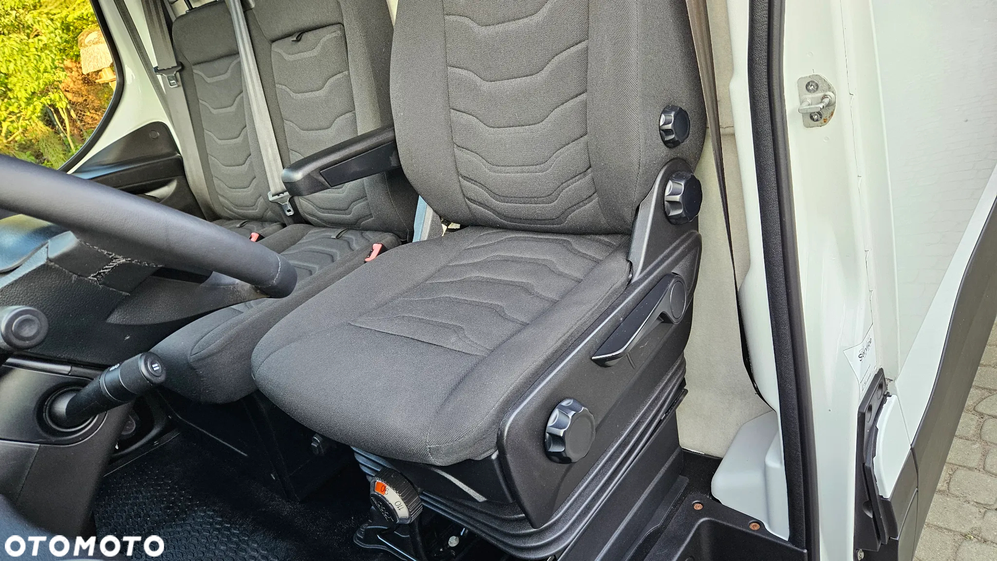 Iveco Daily 35S17 3,0D HI-MATIC - 16