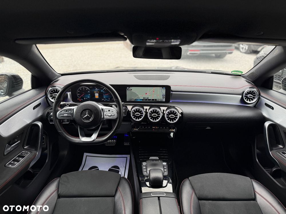 Mercedes-Benz CLA 200 7G-DCT AMG Line - 23