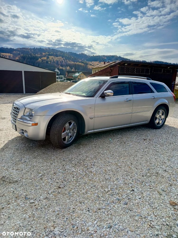 Chrysler 300C 5.7 V8 HEMI AWD Automatik - 8