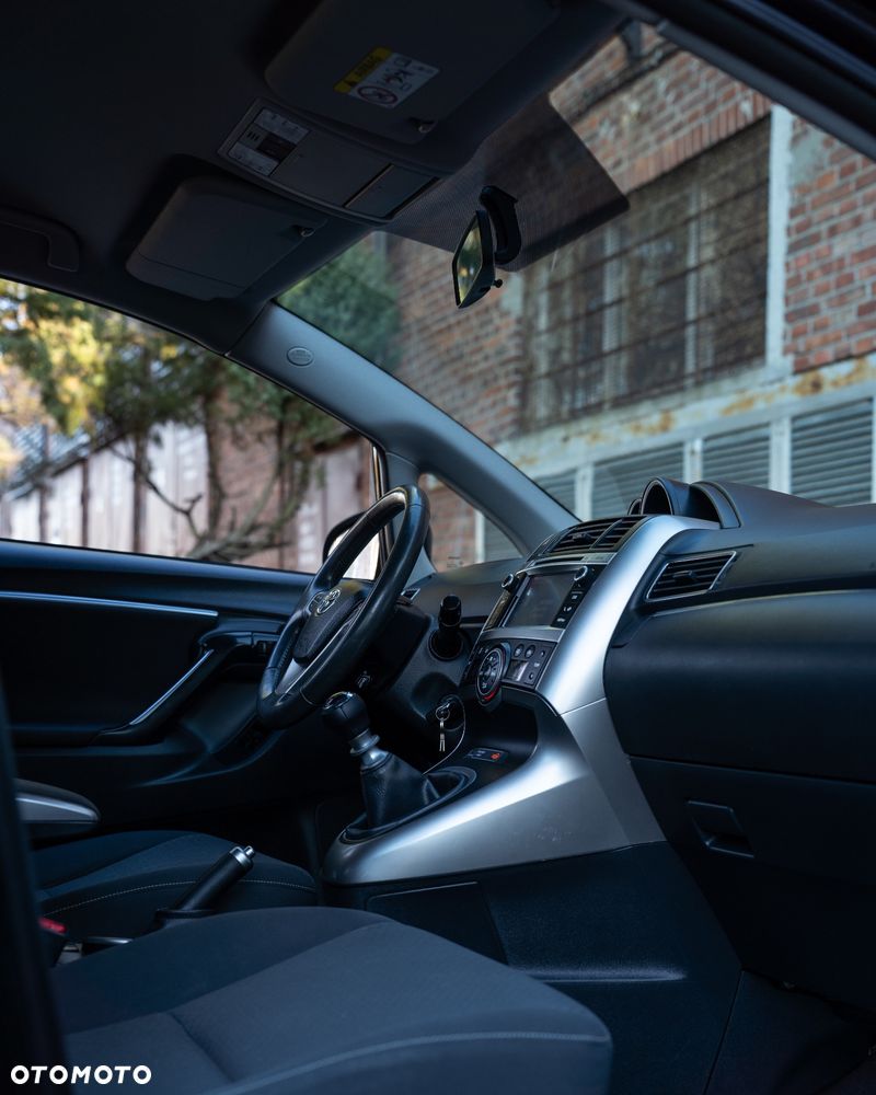 Toyota Verso 1.8 7-Sitzer Executive - 14