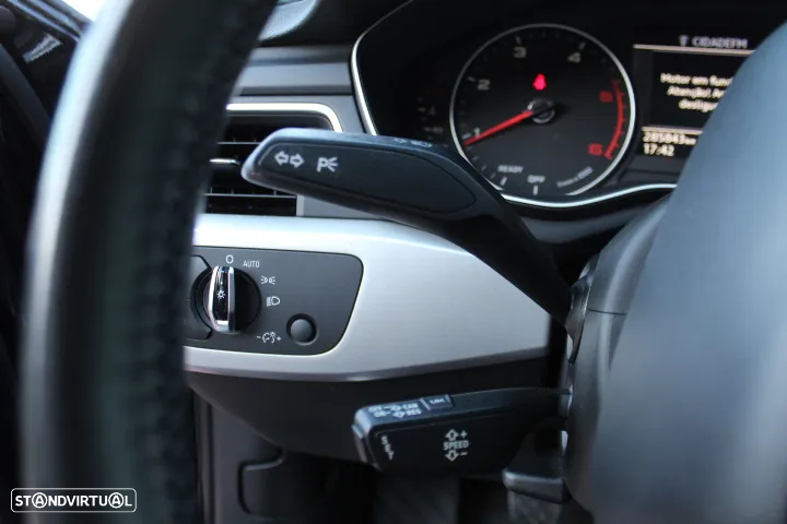 Audi A4 Avant 2.0 TDI Advance - 25