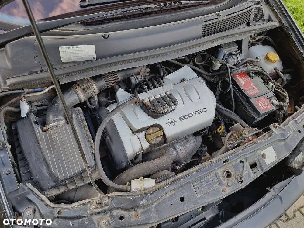 Opel Zafira 1.8 16V Elegance - 8