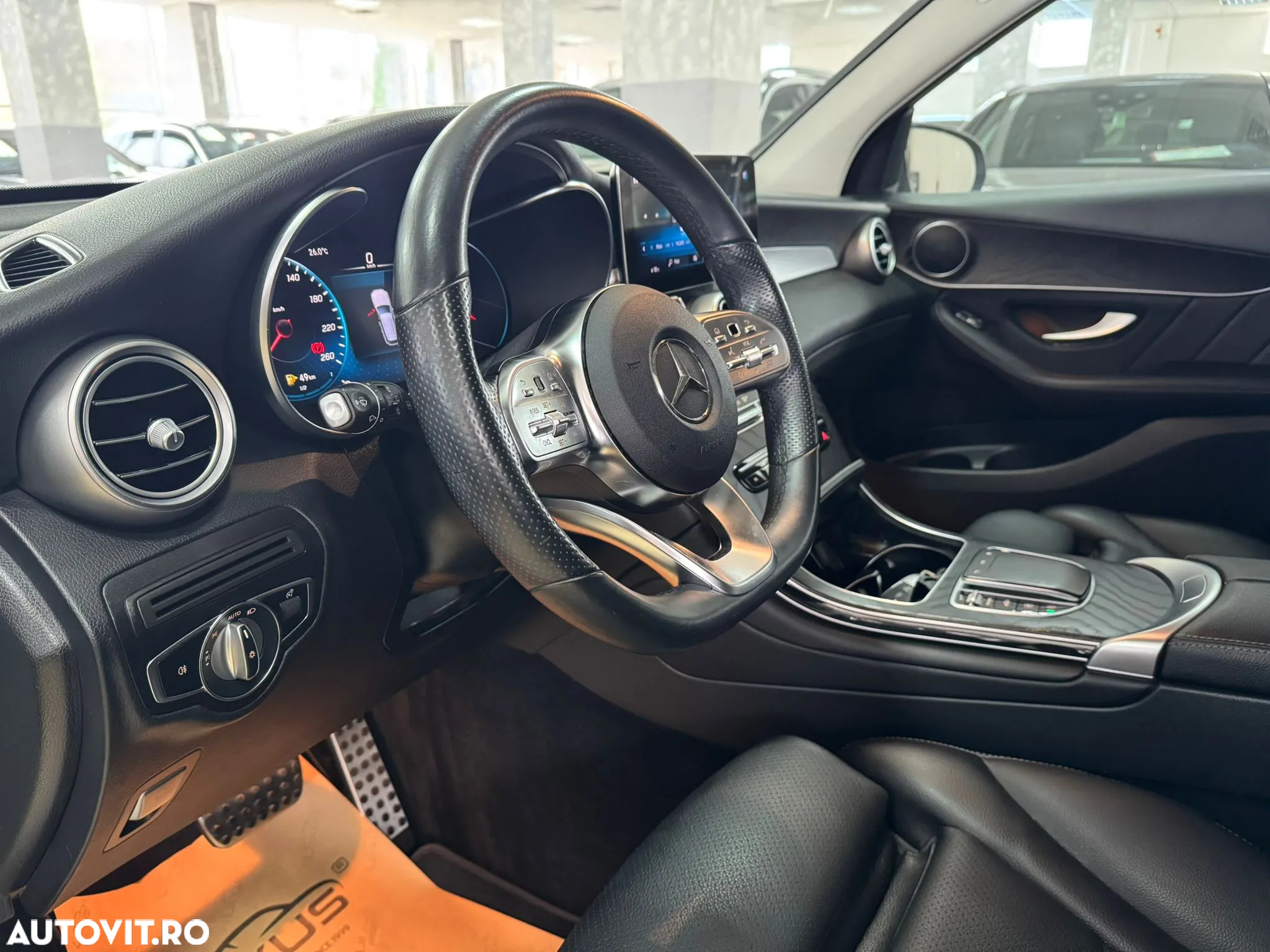 Mercedes-Benz GLC 300 d 4Matic 9G-TRONIC AMG Line - 4